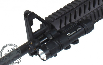 Тактический подствольный ксеноновый фонарь с ЛЦУ Leapers UTG Swatforce #LT-ZLP38