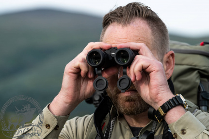 Бинокль Nikon Monarch M5 10x42